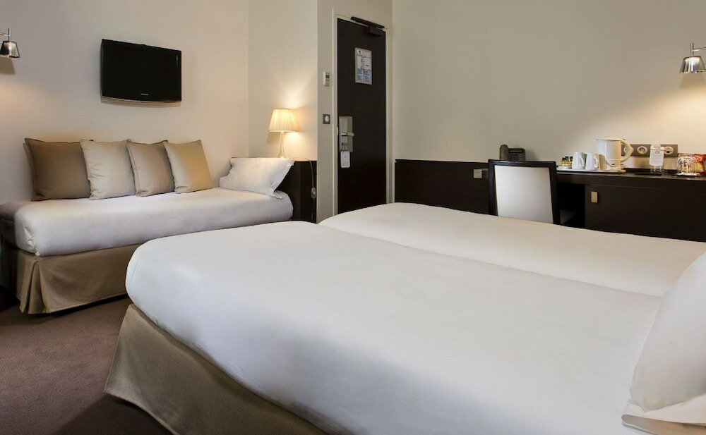 Фото Hotel Le Colisee