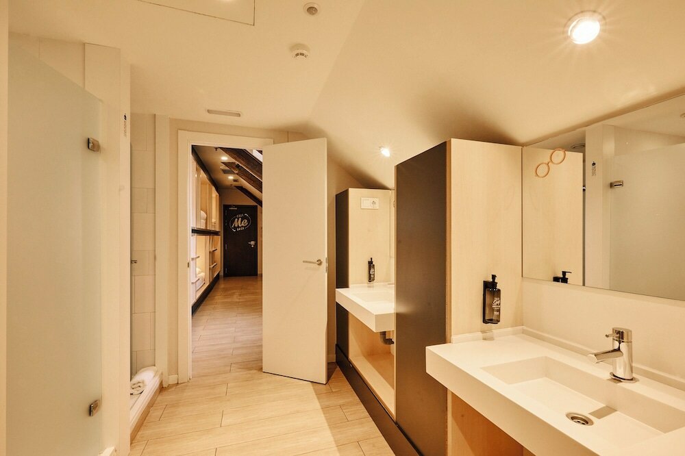 Фото Toc Hostel Madrid