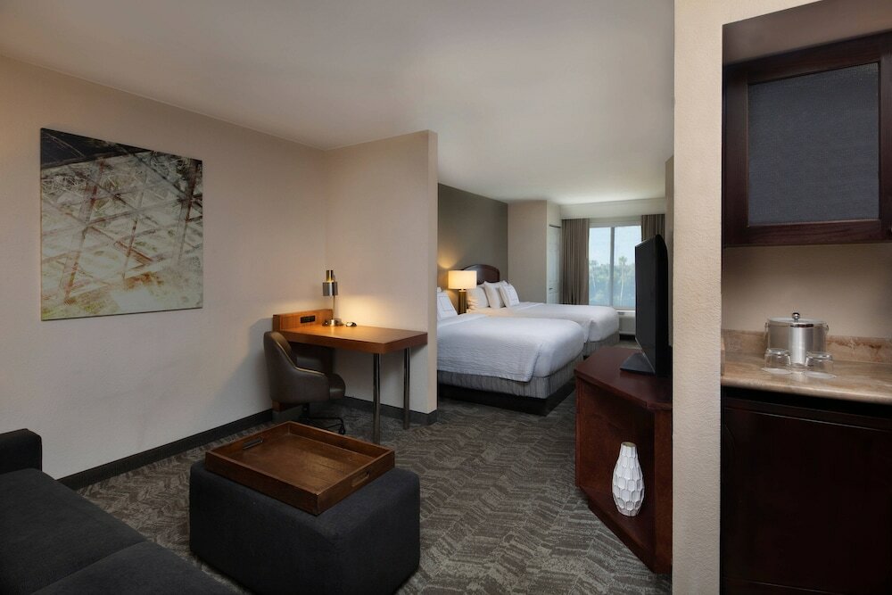 Фото SpringHill Suites by Marriott Tampa Westshore Airport