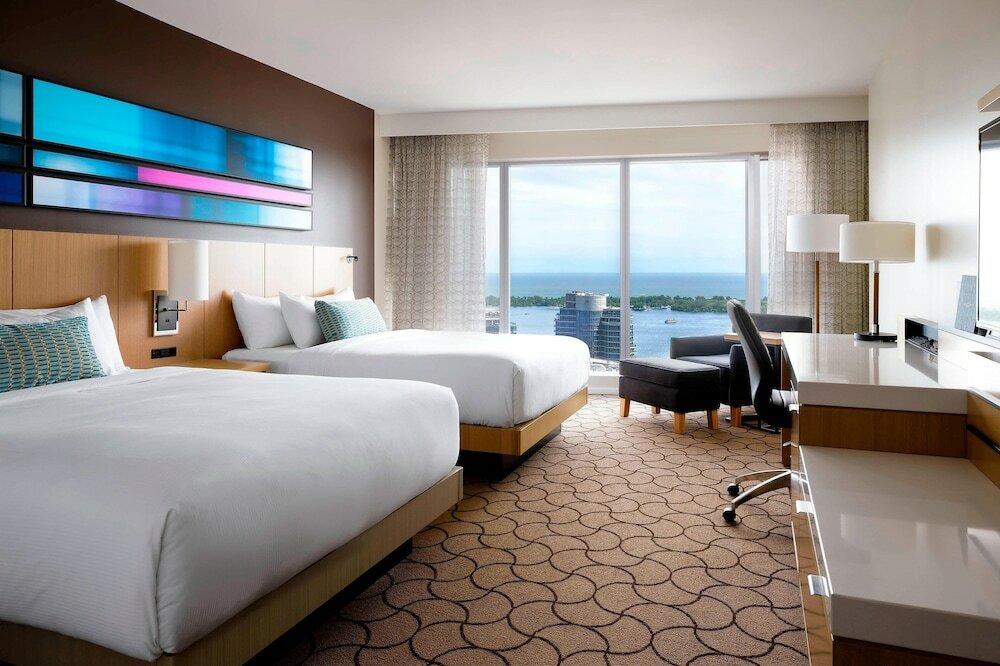 Фото Delta Hotels by Marriott Toronto