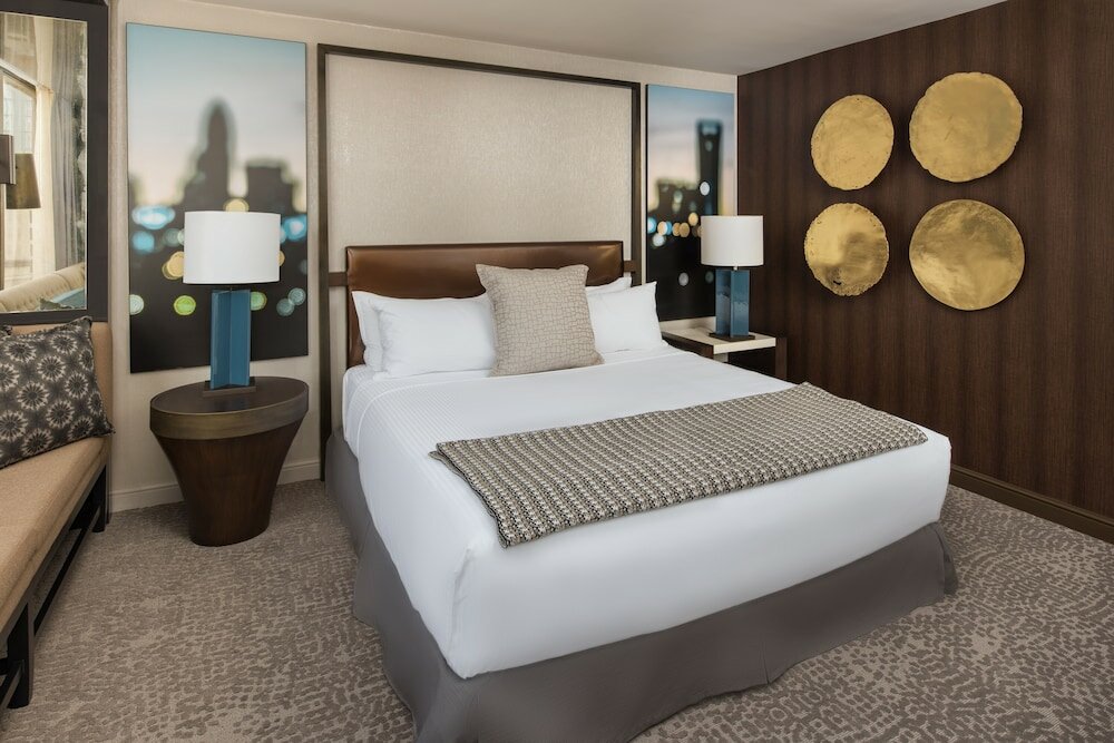 Фото Omni Charlotte Hotel