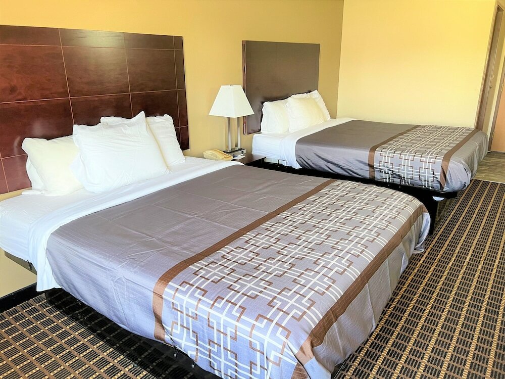 Фото Designer Inn & Suites