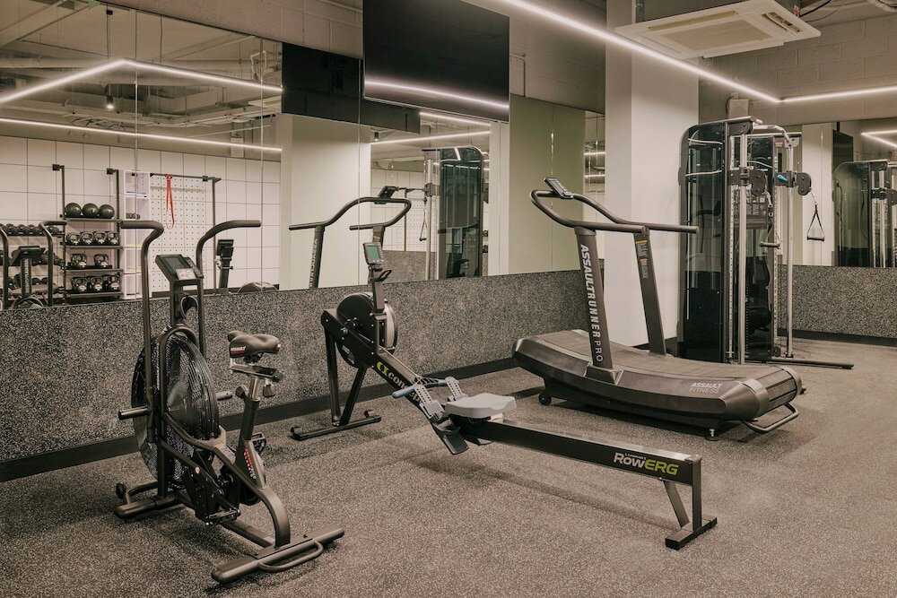 Фото Ember Locke Kensington