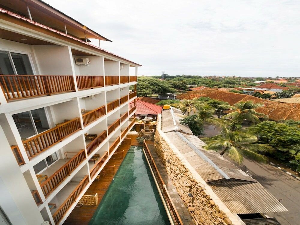 Фото Hadi Poetra Hotel