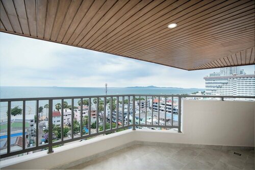 Гостиница Jomtien Thani Hotel в Паттайе