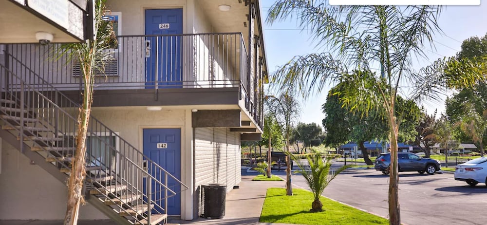 Фото Motel 6 Sacramento, Ca - Central