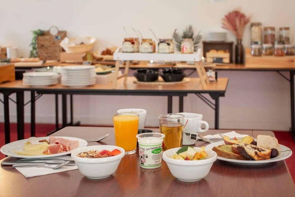 Фото Brit Hotel Bordeaux Aéroport - Le Soretel