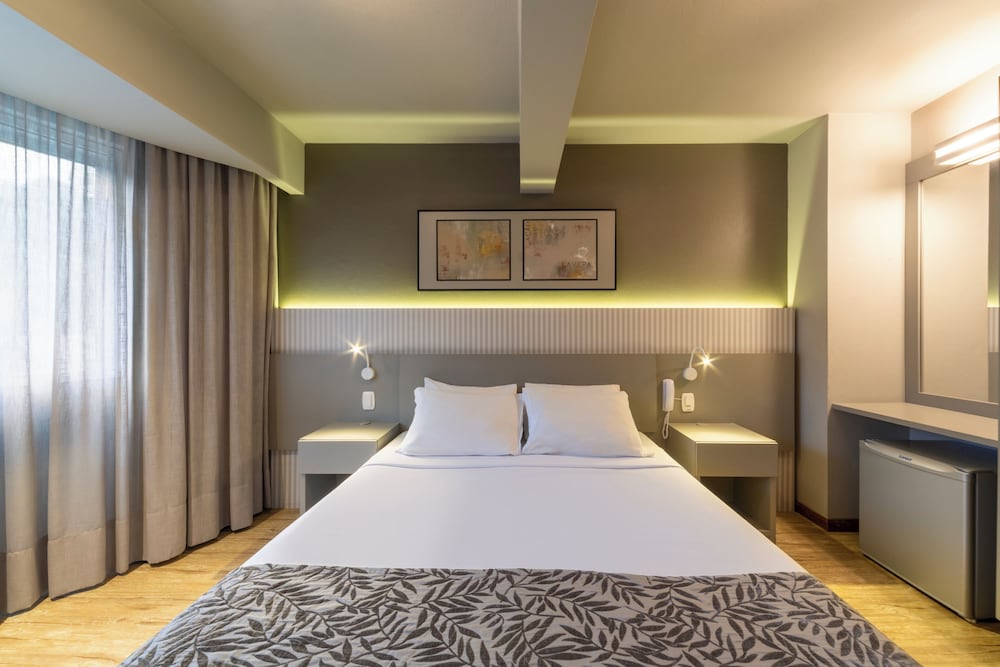 Фото Hotel Laghetto Siena