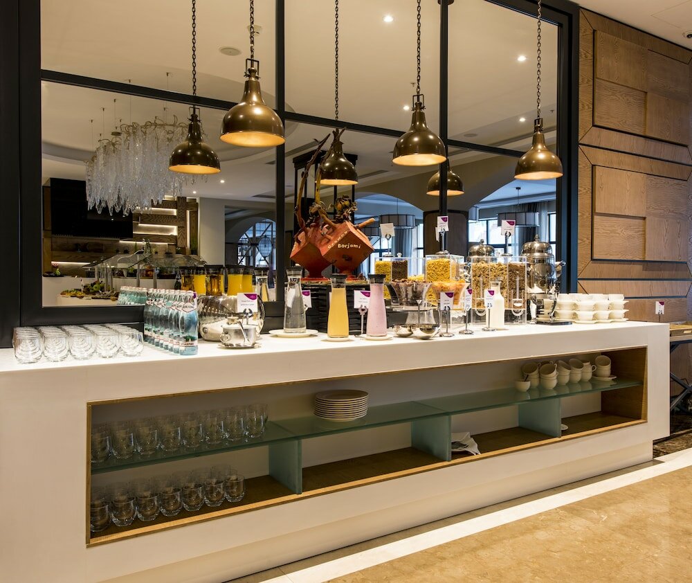 Фото Crowne Plaza Borjomi 