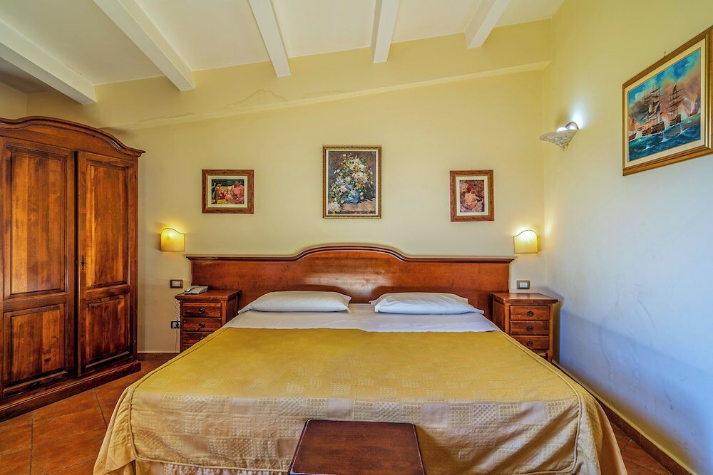 Фото Отель Mediterraneo