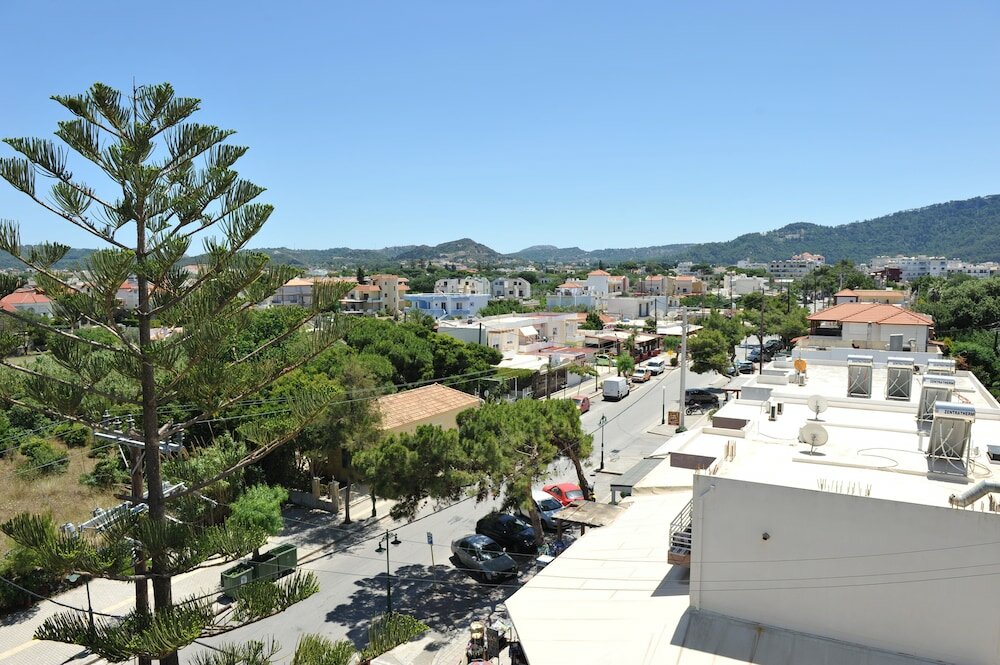 Фото Hotel Heleni Beach