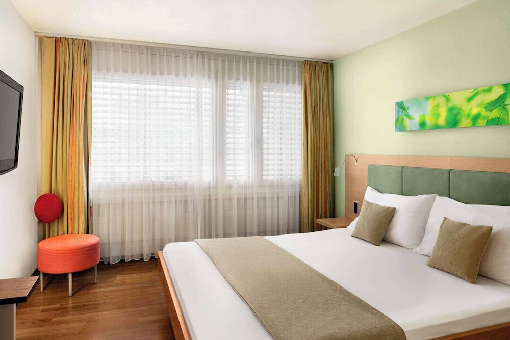 Фото Ramada by Wyndham Baden Hotel du Parc