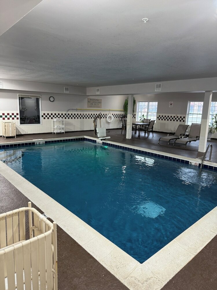 Фото Country Inn & Suites by Radisson, Elgin, Il