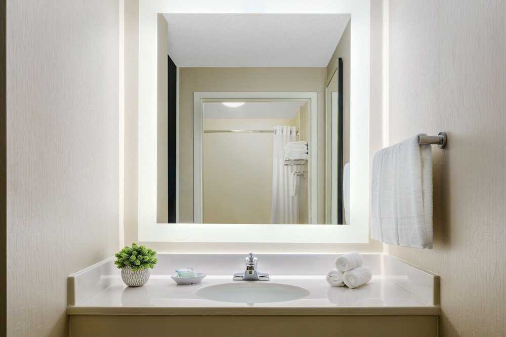 Фото SpringHill Suites Manchester-Boston Regional Airport