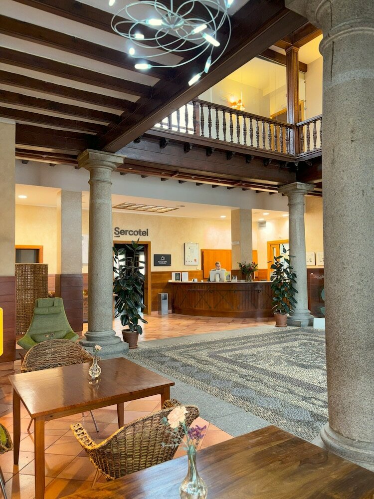 Фото отеля 2