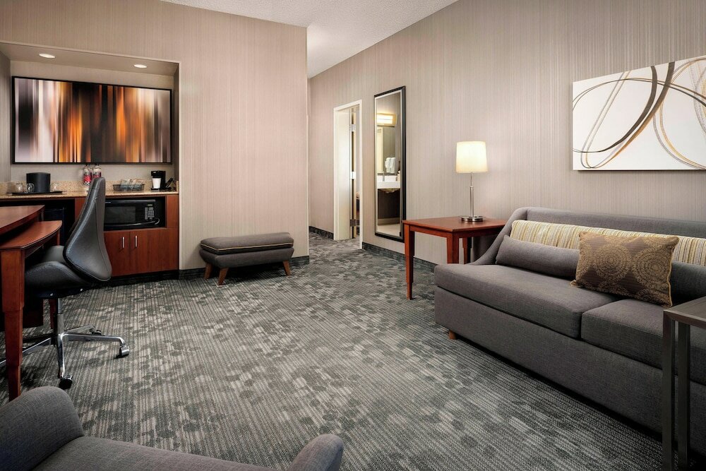 Фото Courtyard Phoenix Mesa by Marriott