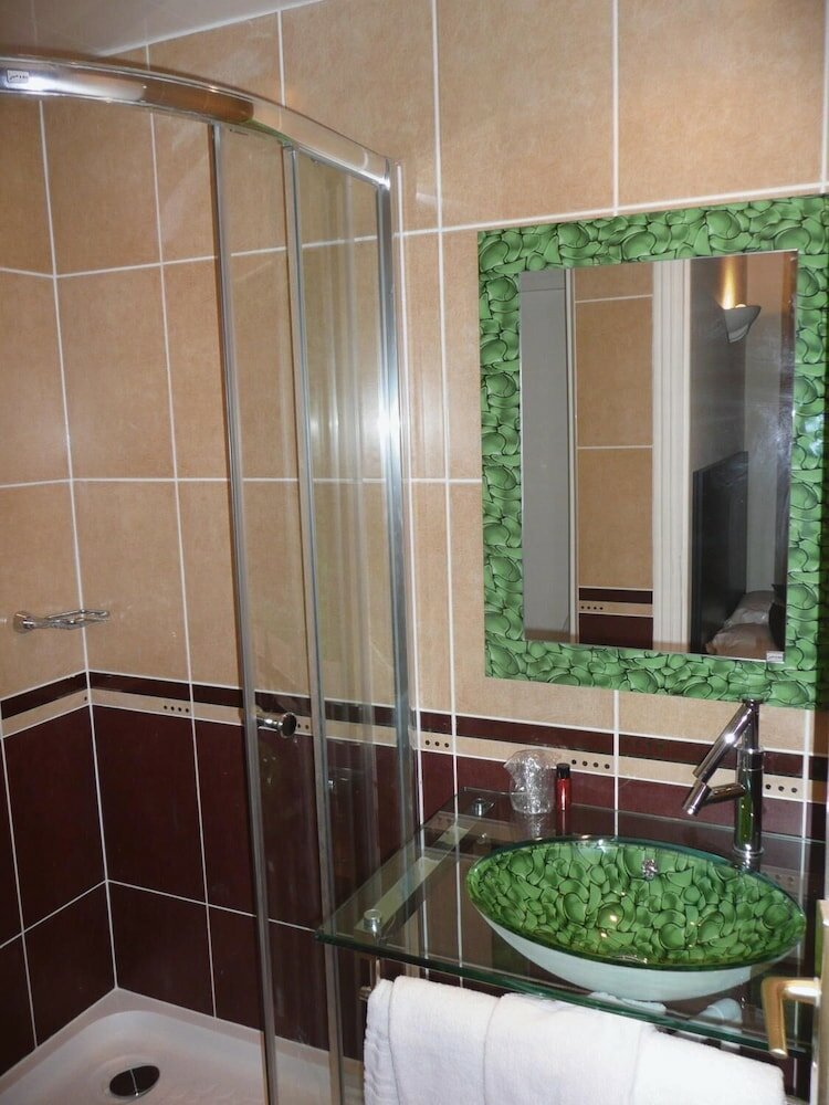 Фото Hôtel Le Home Saint Louis