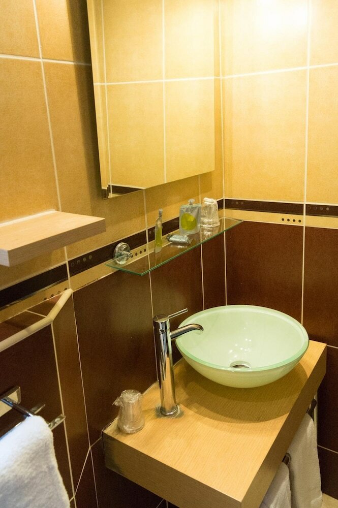 Фото Hôtel Le Home Saint Louis