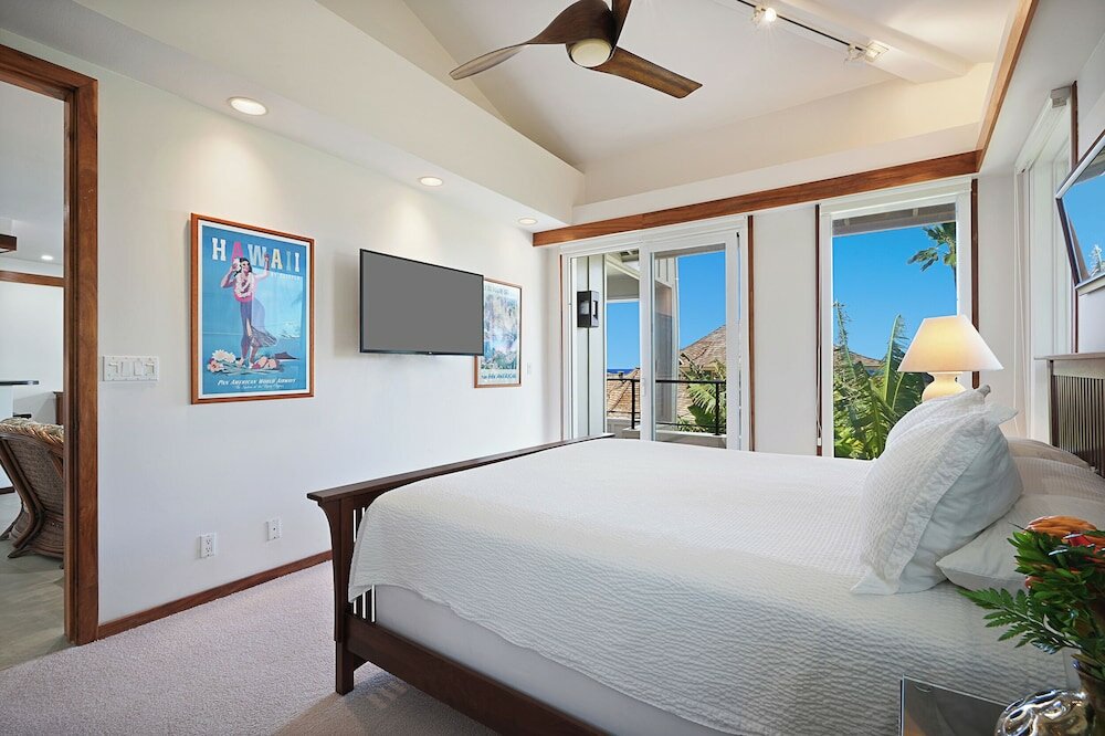 Фото Whalers Cove Oceanfront Resort