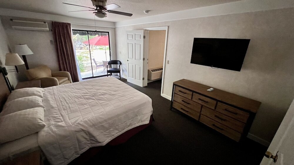 Фото Yosemite View Lodge