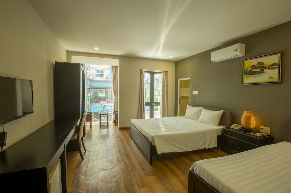 Фото Nha Trang Beach Hotel