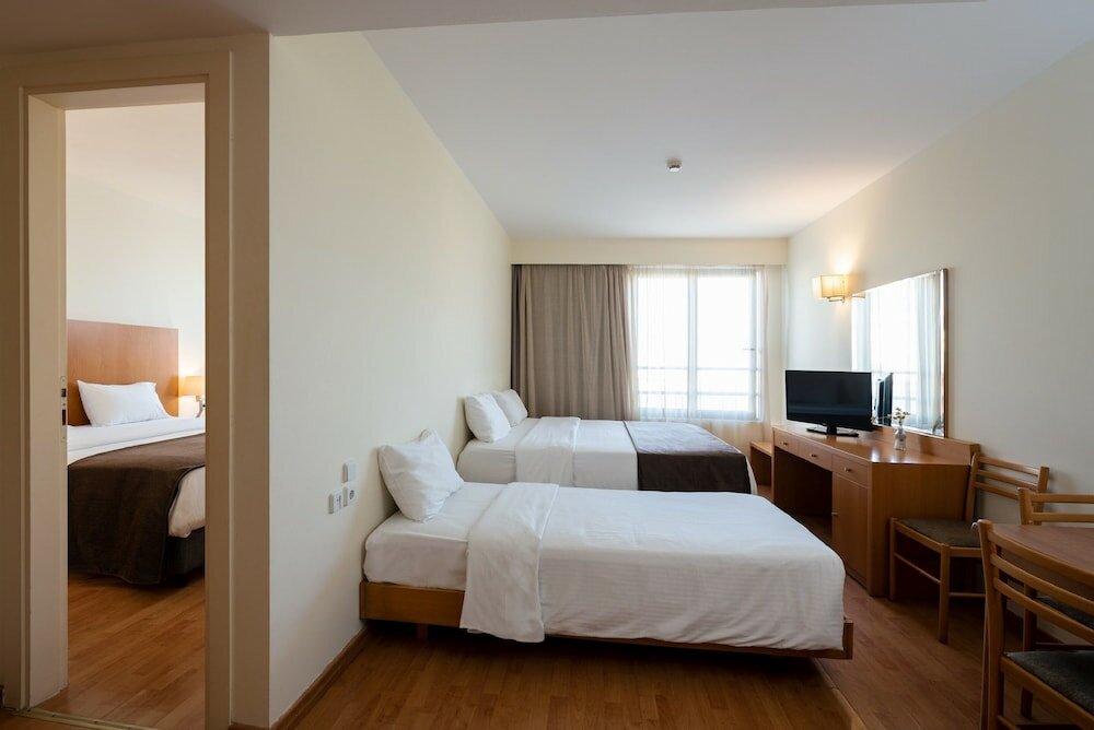 Фото Angela Downtown Hotel