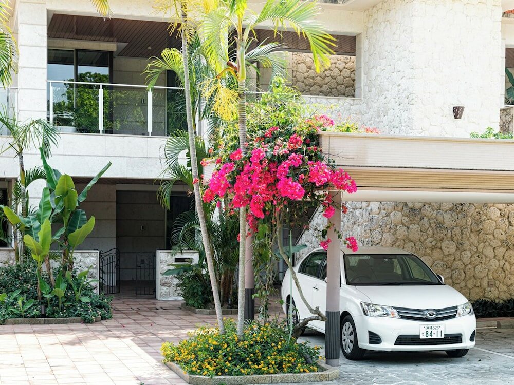 Фото Ishigaki Resort Hotel