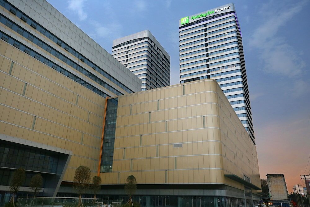 Фото Holiday Inn Express Chengdu North Railway Station