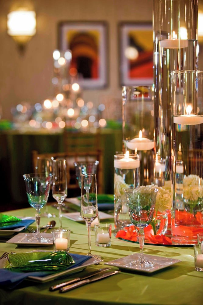 Фото Raleigh Marriott Crabtree Valley