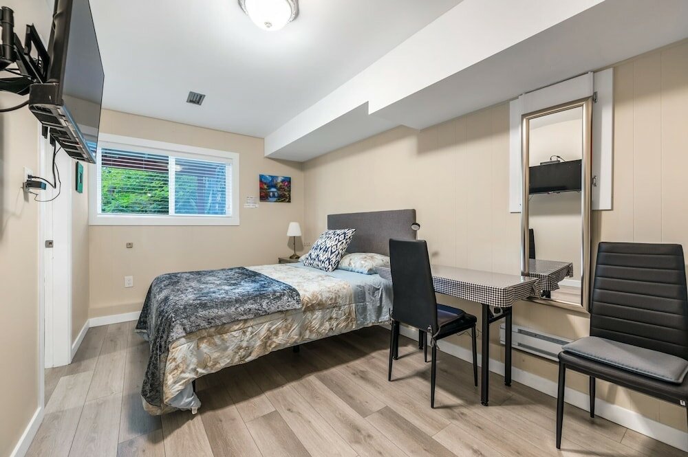 Фото Orchid House