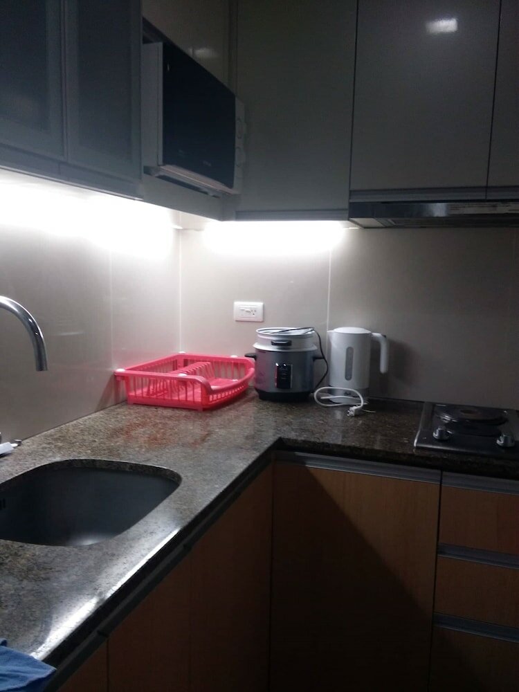 Фото Mactan Newtown C by HiveRooms