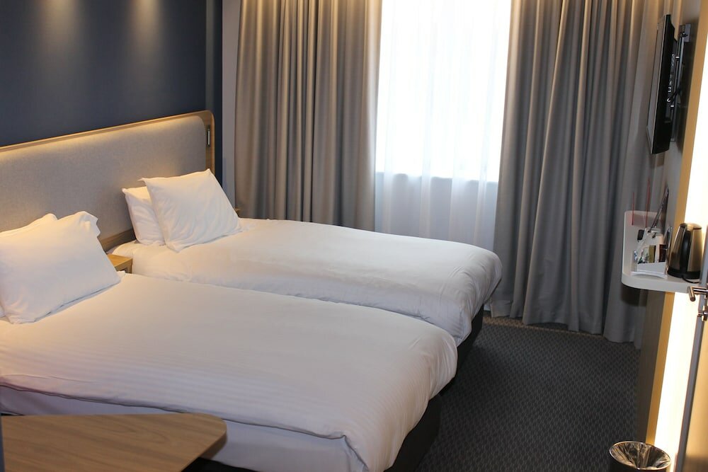 Фото Holiday Inn Express Bodmin - Victoria Junction, an Ihg Hotel