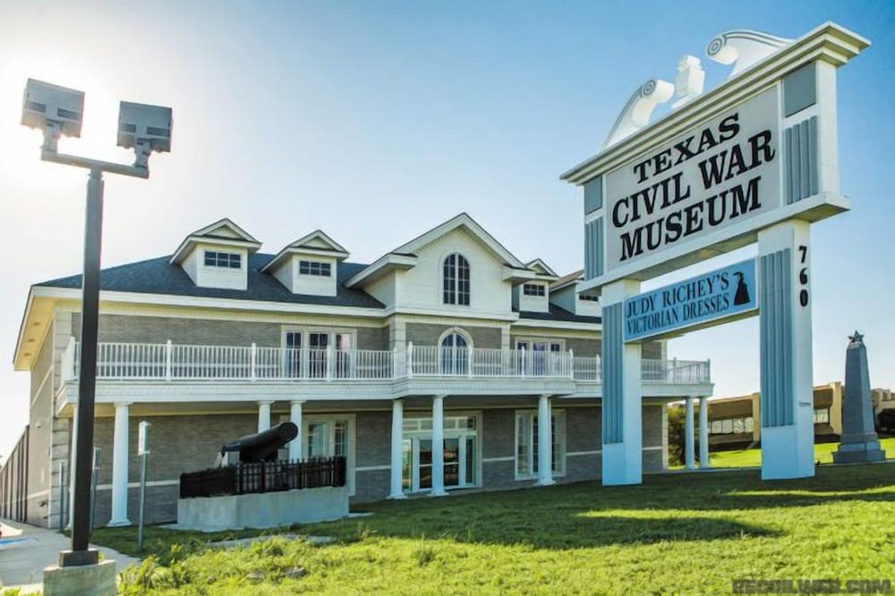 Фото TownePlace Suites by Marriott Fort Worth Northwest/Lake Worth