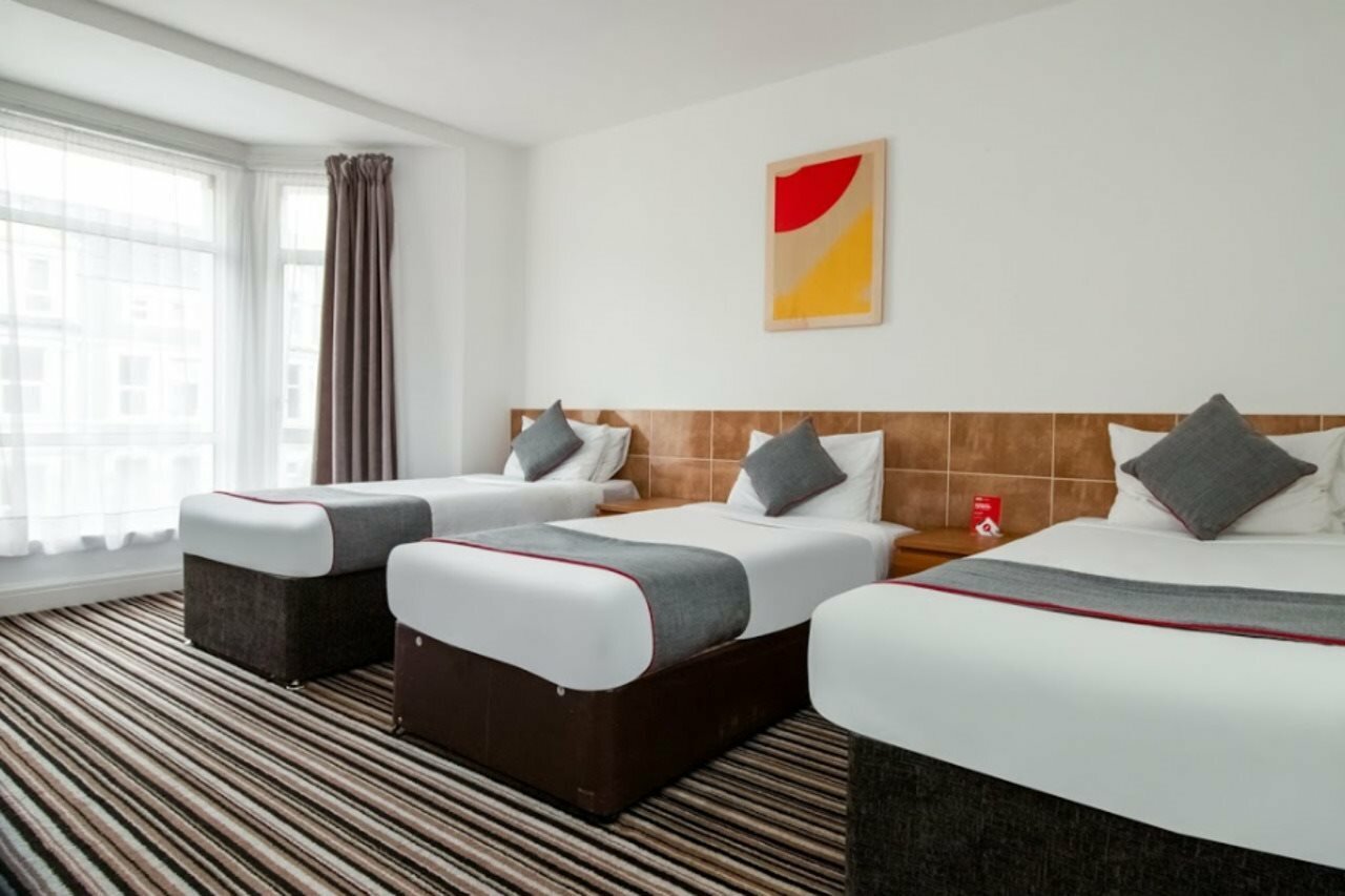 Фото Oyo Flagship Cardiff Central