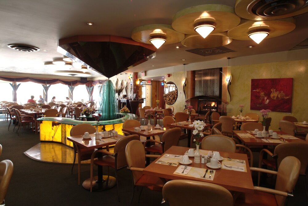 Фото Holiday Inn Niagara Falls - by The Falls