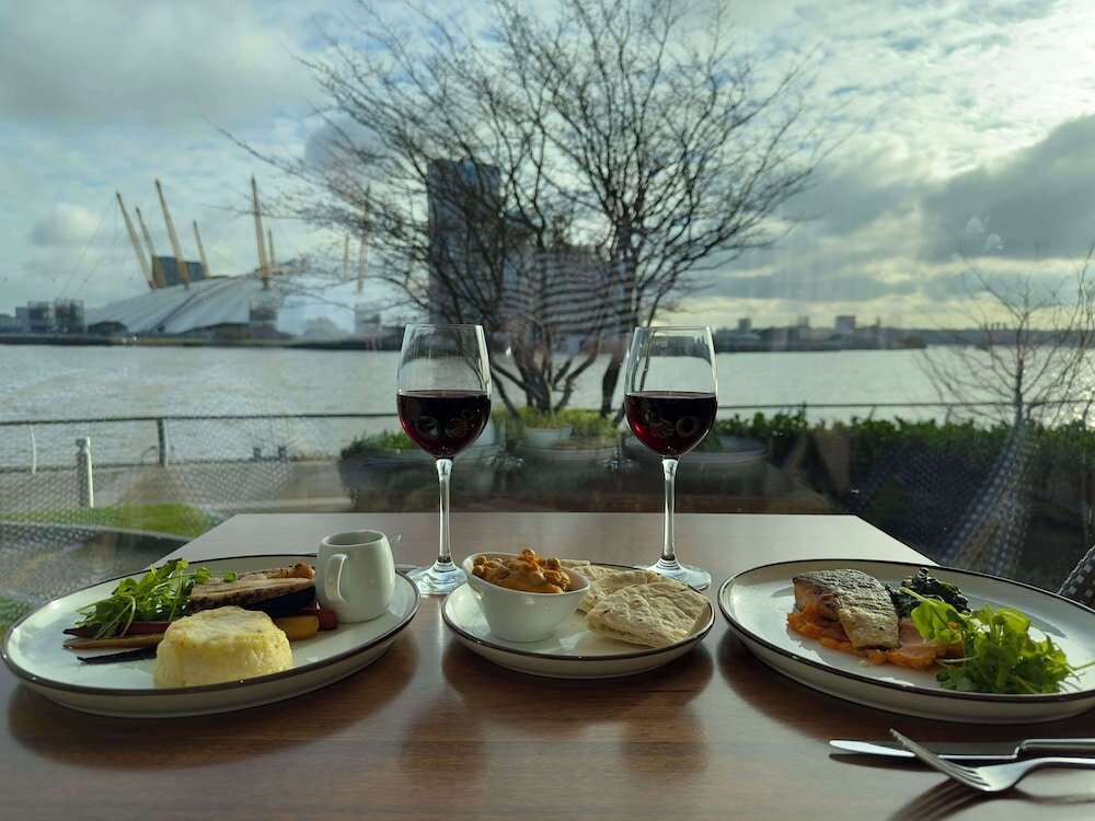 Фото Radisson Blu Edwardian New Providence Wharf Hotel, London