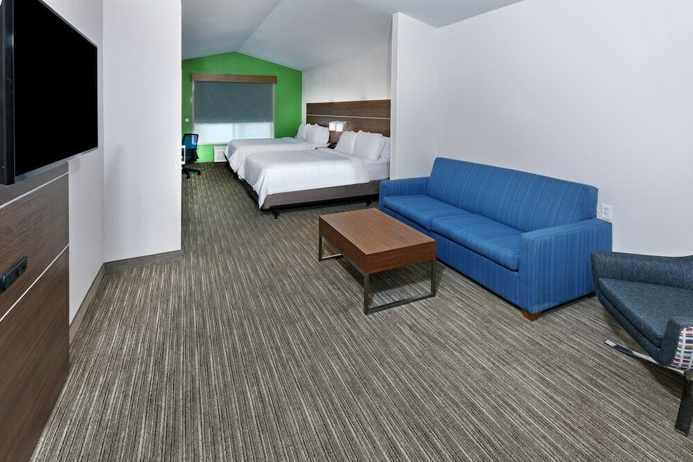 Фото Holiday Inn Express & Suites West, an Ihg Hotel