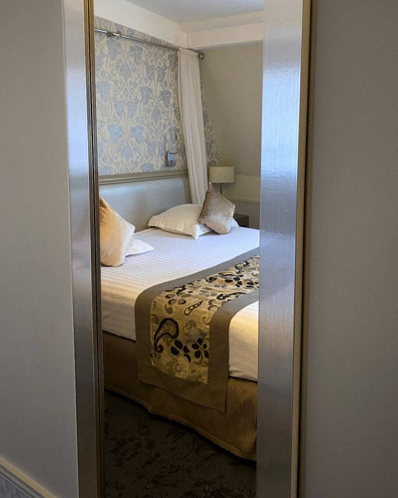 Фото Hotel Monceau Wagram