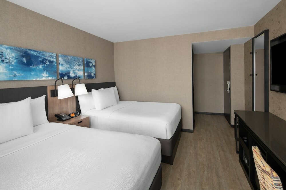 Фото Courtyard by Marriott New York World Trade Center Area