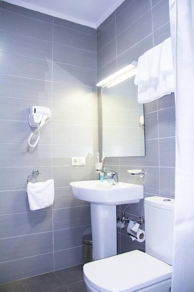 Фото Hotel Dcorner