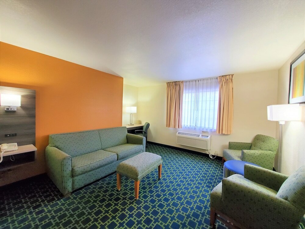 Фото Baymont by Wyndham Santa Fe