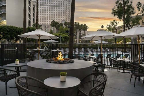 Гостиница Costa Mesa Marriott в Коста-Меса