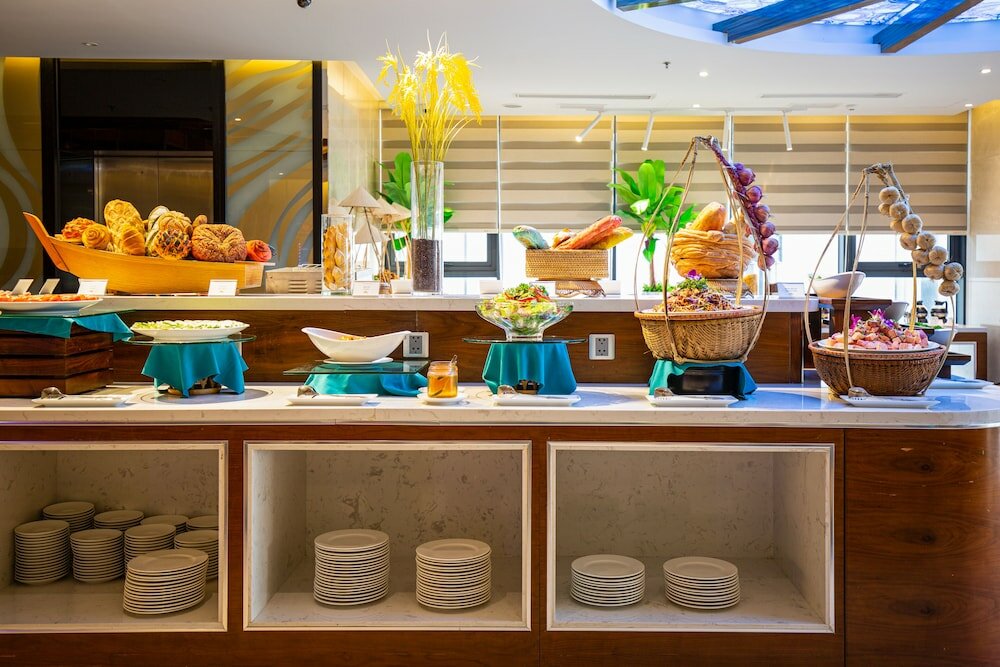 Фото Maximilan Beach Hotel