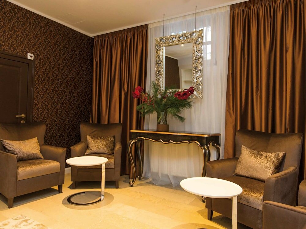 Фото Radisson Blu Hotel Altstadt, Salzburg