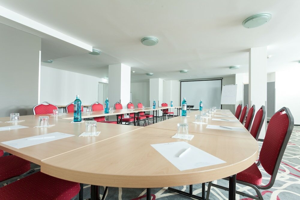 Фото Golden Tulip Kassel Hotel Reiss