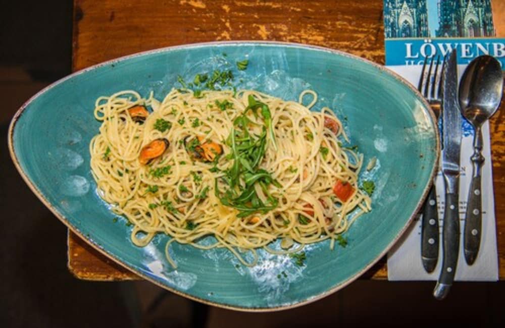 Фото Löwenbräu Köln Hotel & Restaurant