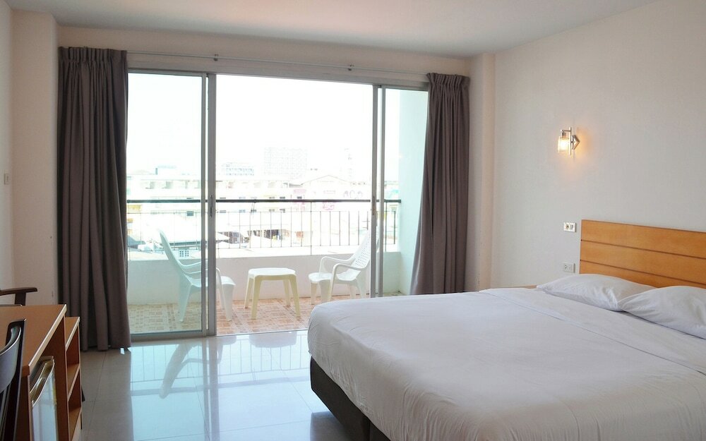 Фото Baan Manthana Hotel