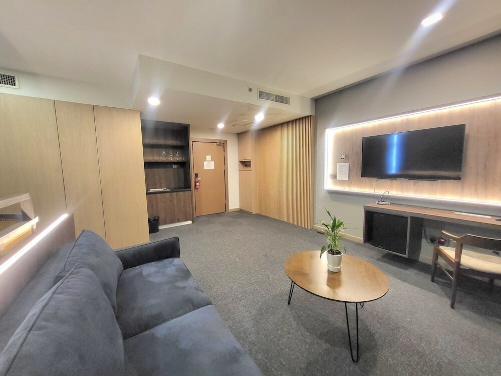 Фото Отель Roxy Hotel and Apartments