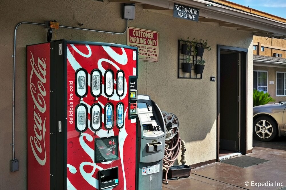 Фото Anaheim Discovery Inn & Suites