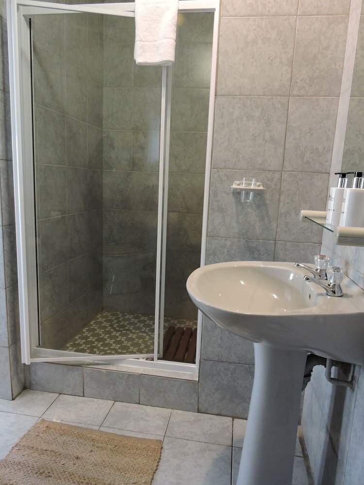 Фото Adley House Guesthouse